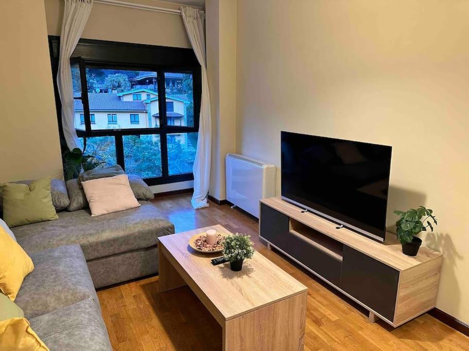 Apartamento Con Vistas A La Montana Infiesto Exteriör bild